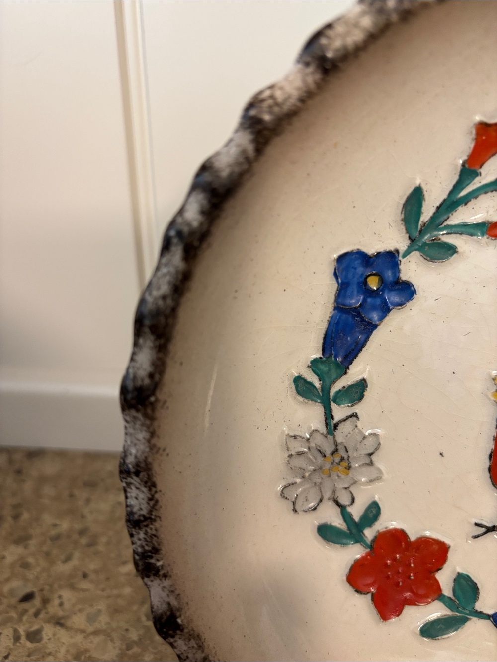 RARE Vintage Goebel Ceramic Plate with Colorful Rooster & Floral Design - Picture 3 of 8